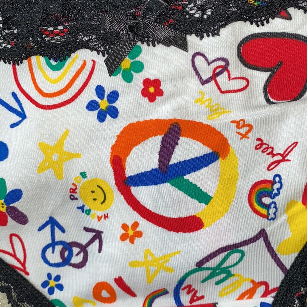 NEW torrid skull/pride rainbow panties - Picture 3 of 6